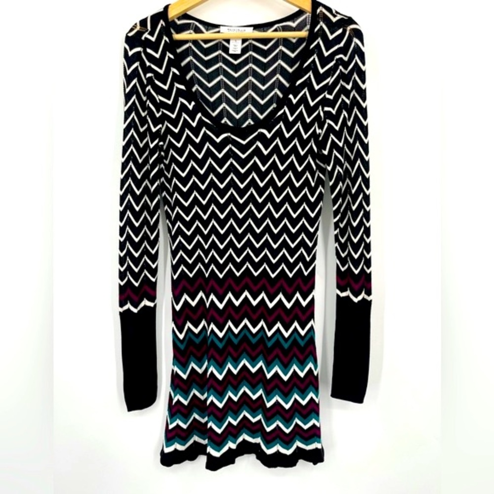 NEW WHBM Knit Dress Size Small Long Sleeve Bodycon Chevron Knit Dress